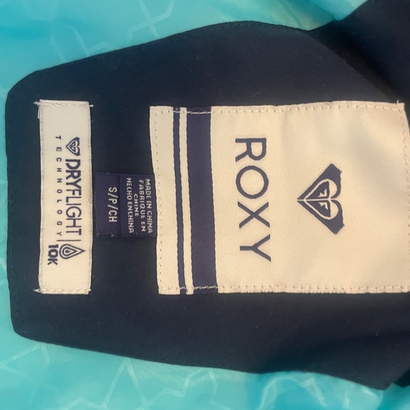 Roxy Ski & Snowboarding Jacket - Picture 2 of 5